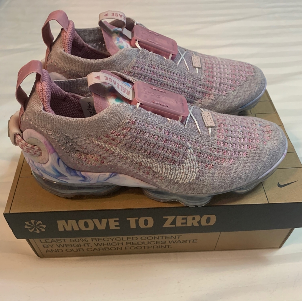 Nike VAPORMAX New  **Authentic 2020 FLY KNIT Women's size 6 ** #CT1933500